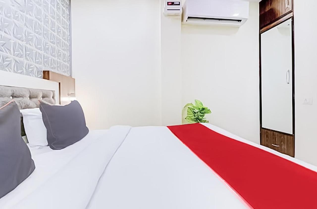 Eco - Near Anand Vihar 3* New Delhi