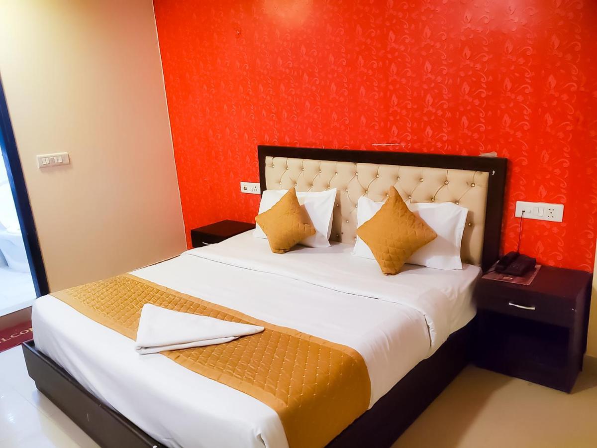 Eco - Near Anand Vihar